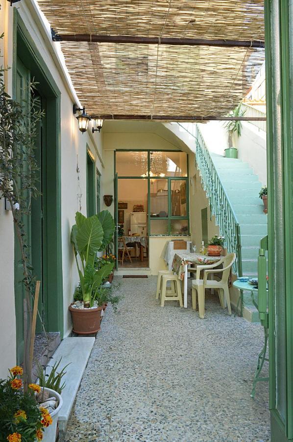 Pireas Port Next To Metro Artistic House Apartamento Exterior foto